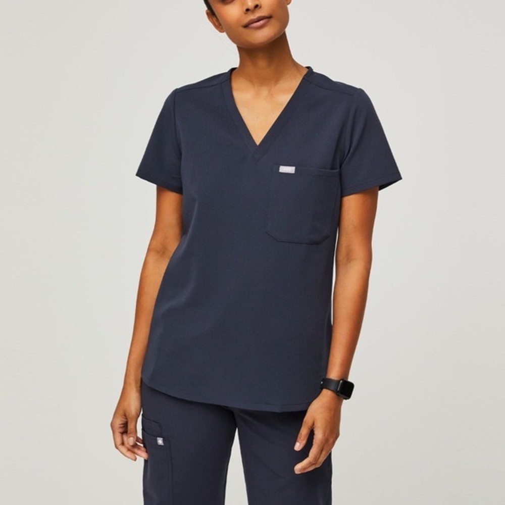 FIGS - limited edition - scrub set - quite navy